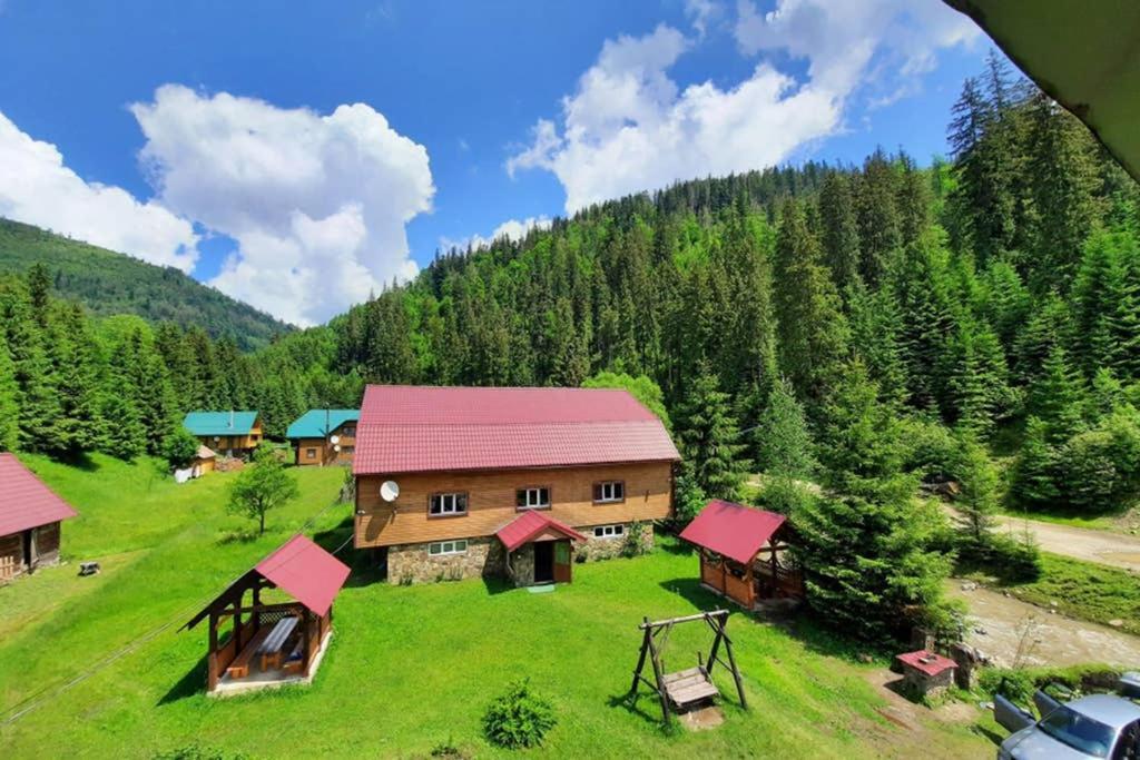 Номер 6 Садиба У Ані Synevyrsʼka Polyana Εξωτερικό φωτογραφία